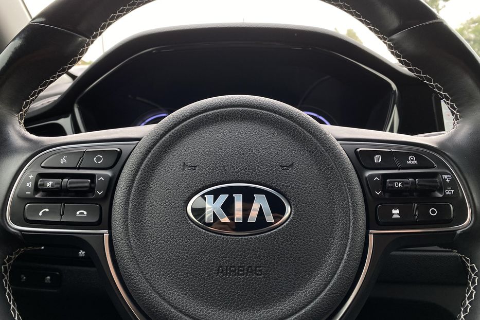Продам Kia Niro 64 kWh Макс. комплектація 2021 года в Львове