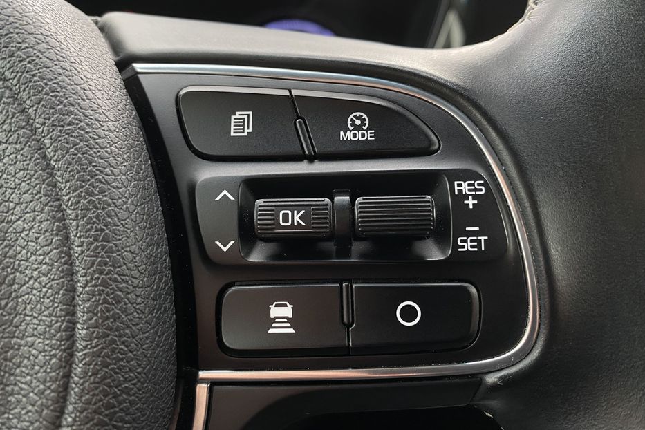 Продам Kia Niro 64 kWh Макс. комплектація 2021 года в Львове