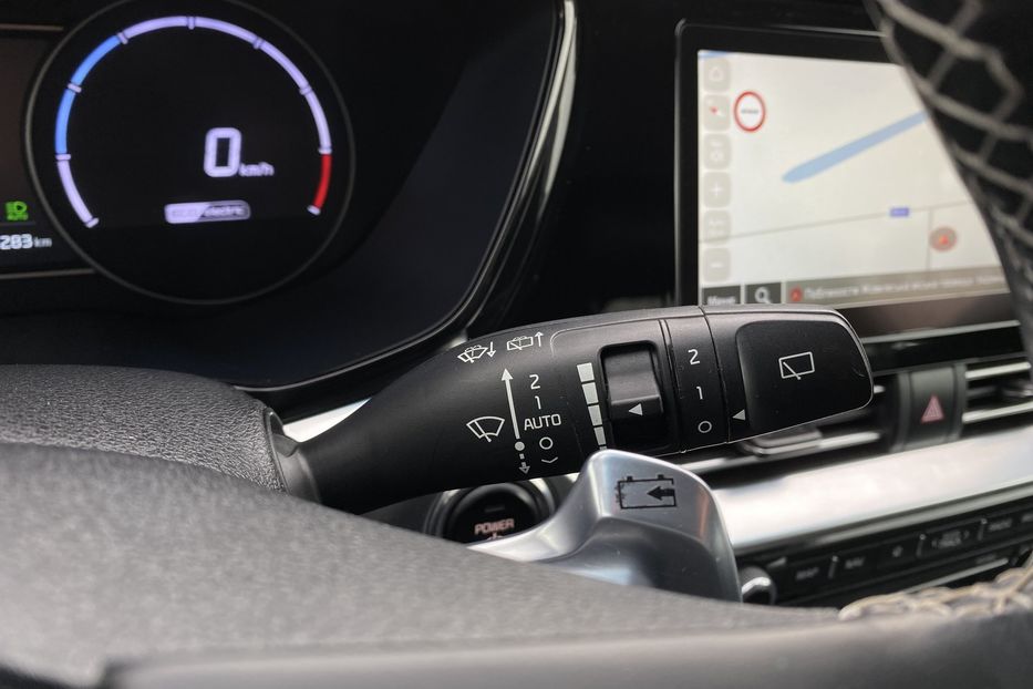 Продам Kia Niro 64 kWh Макс. комплектація 2021 года в Львове