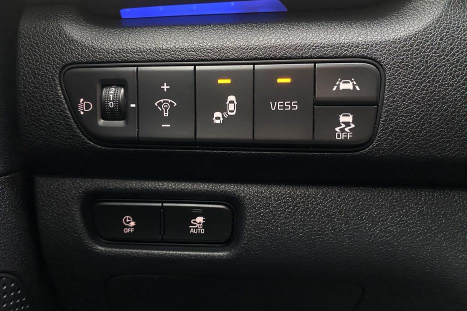 Продам Kia Niro 64 kWh Макс. комплектація 2021 года в Львове