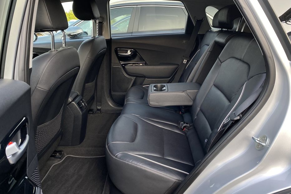 Продам Kia Niro 64 kWh Макс. комплектація 2021 года в Львове