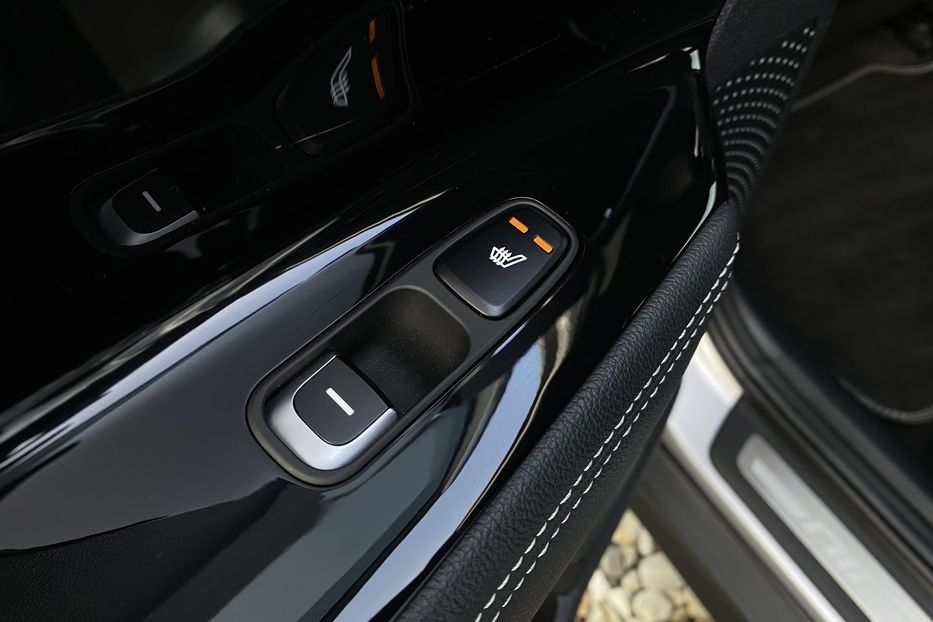 Продам Kia Niro 64 kWh Макс. комплектація 2021 года в Львове