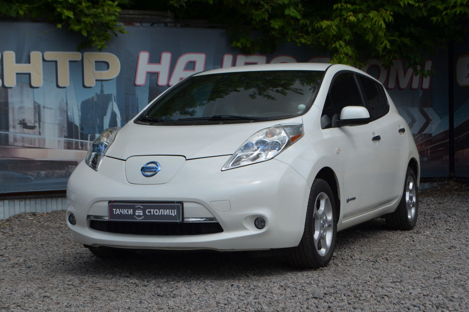 Продам Nissan Leaf 2013 года в Киеве