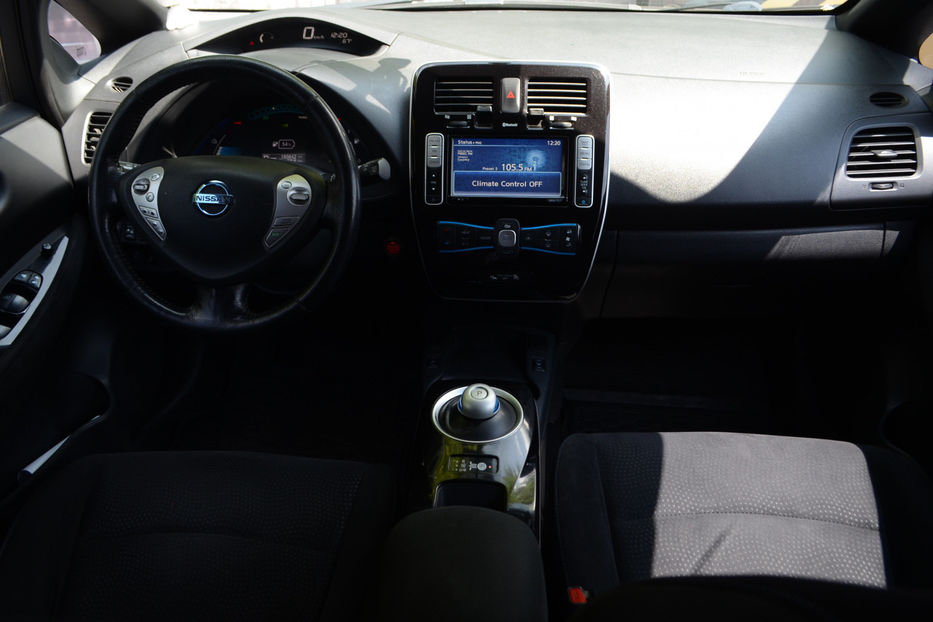 Продам Nissan Leaf 2013 года в Киеве