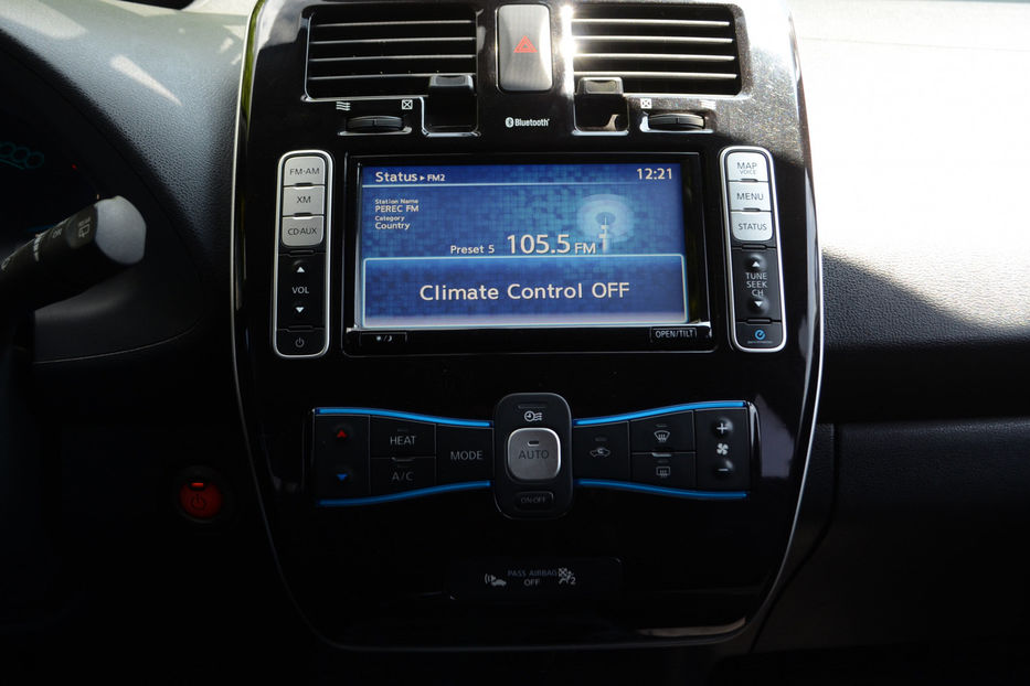 Продам Nissan Leaf 2013 года в Киеве