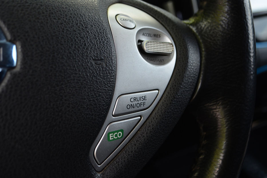 Продам Nissan Leaf 2013 года в Киеве