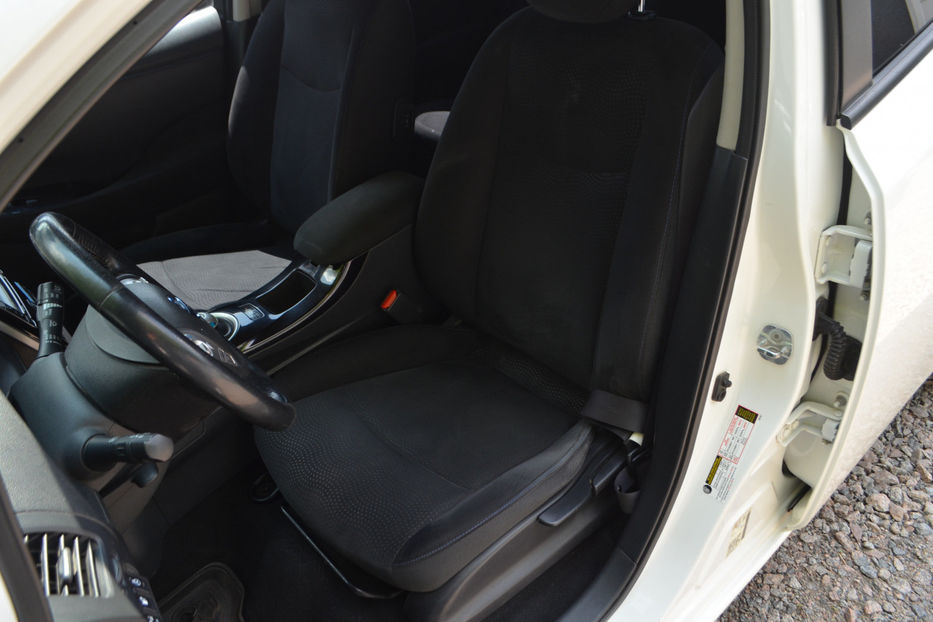 Продам Nissan Leaf 2013 года в Киеве