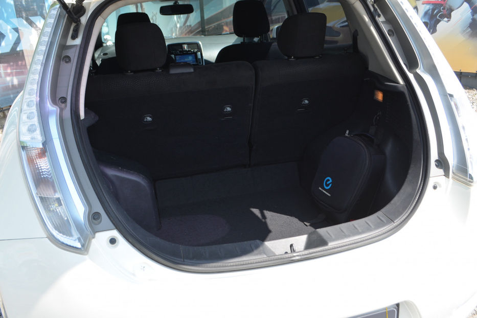 Продам Nissan Leaf 2013 года в Киеве