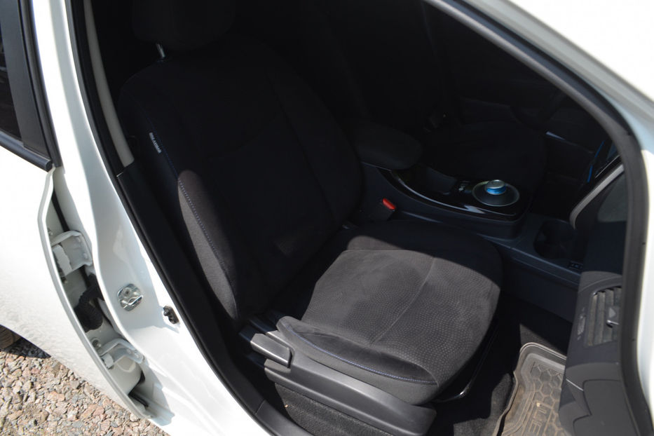 Продам Nissan Leaf 2013 года в Киеве