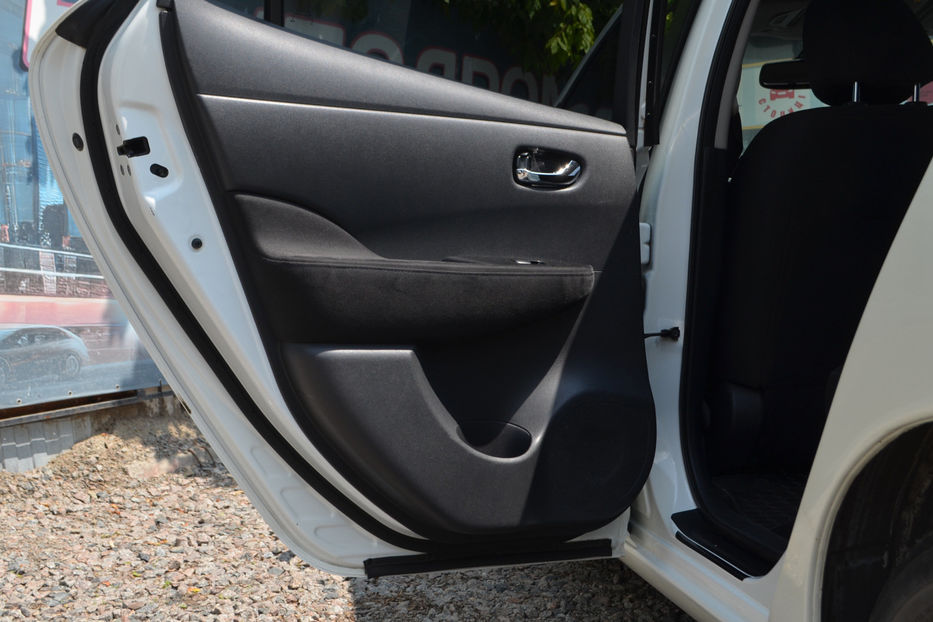 Продам Nissan Leaf 2013 года в Киеве