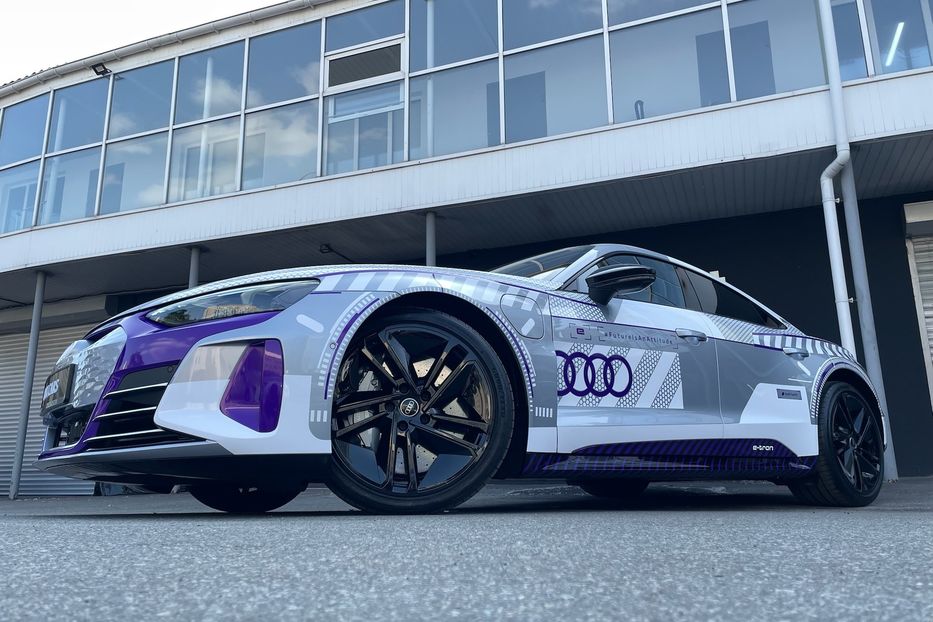 Продам Audi E-Tron GT RS  2024 года в Киеве