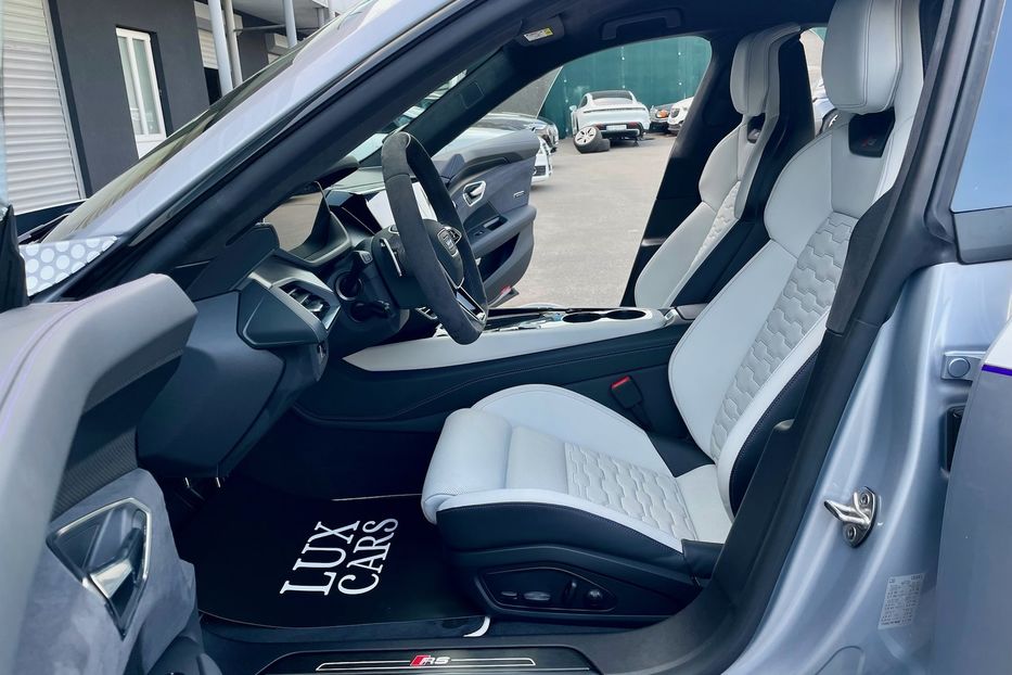 Продам Audi E-Tron GT RS  2024 года в Киеве
