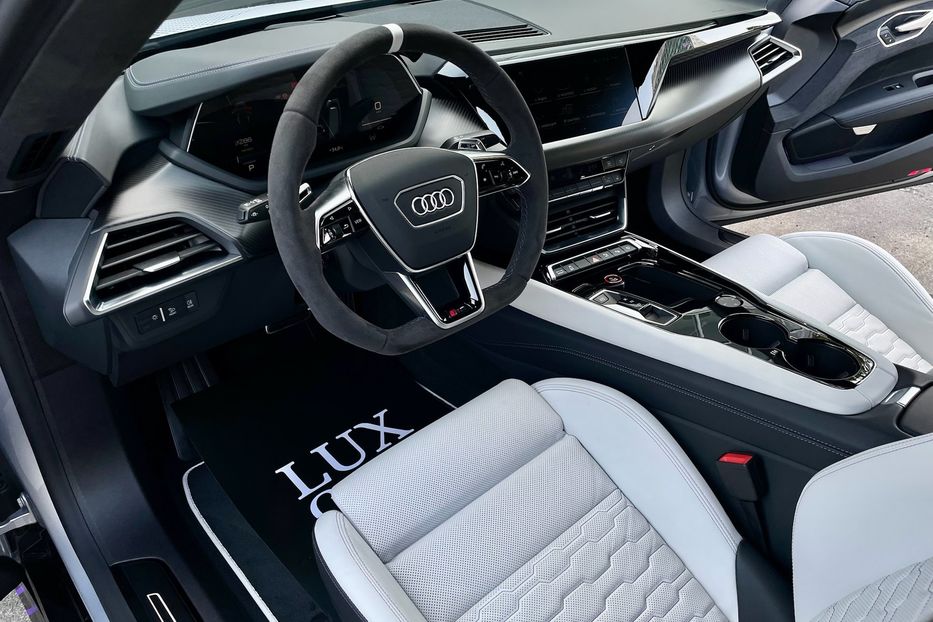 Продам Audi E-Tron GT RS  2024 года в Киеве