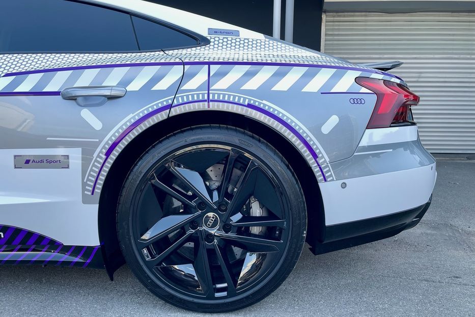 Продам Audi E-Tron GT RS  2024 года в Киеве