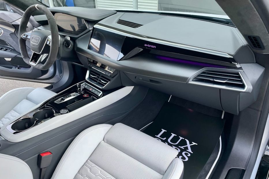 Продам Audi E-Tron GT RS  2024 года в Киеве