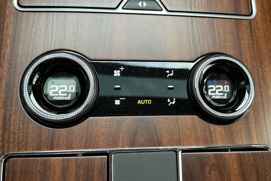 Продам Land Rover Range Rover SV Autobiography 5.0 SC 2021 года в Киеве