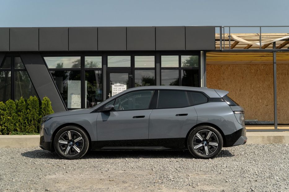 Продам BMW iX 40E xDrive 2022 года в Черновцах