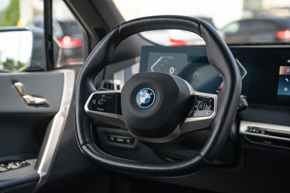 Продам BMW iX 40E xDrive 2022 года в Черновцах