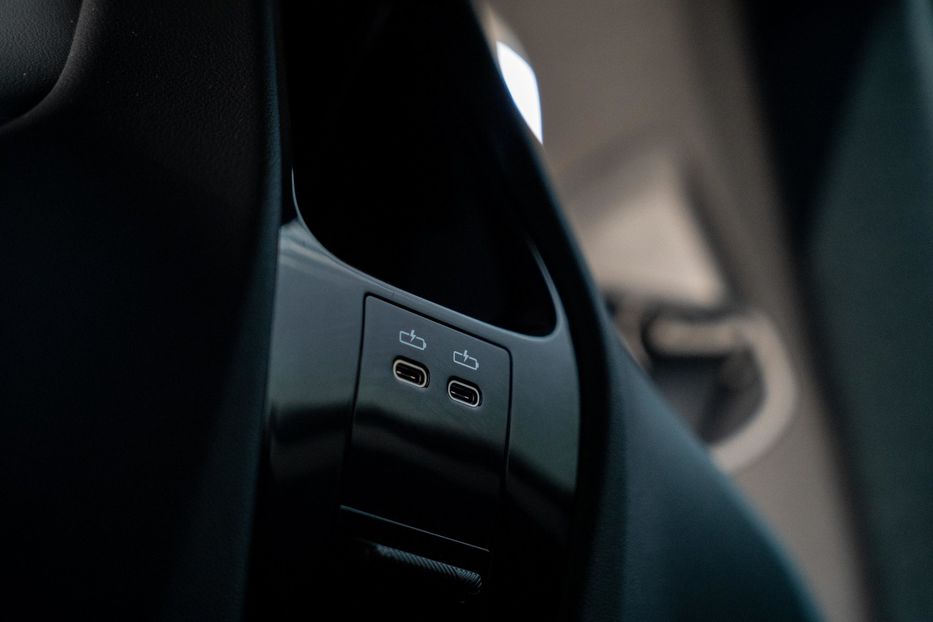 Продам BMW iX 40E xDrive 2022 года в Черновцах