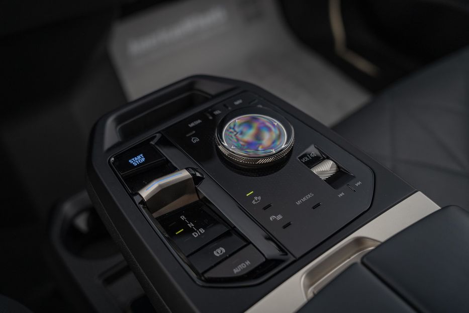 Продам BMW iX 40E xDrive 2022 года в Черновцах