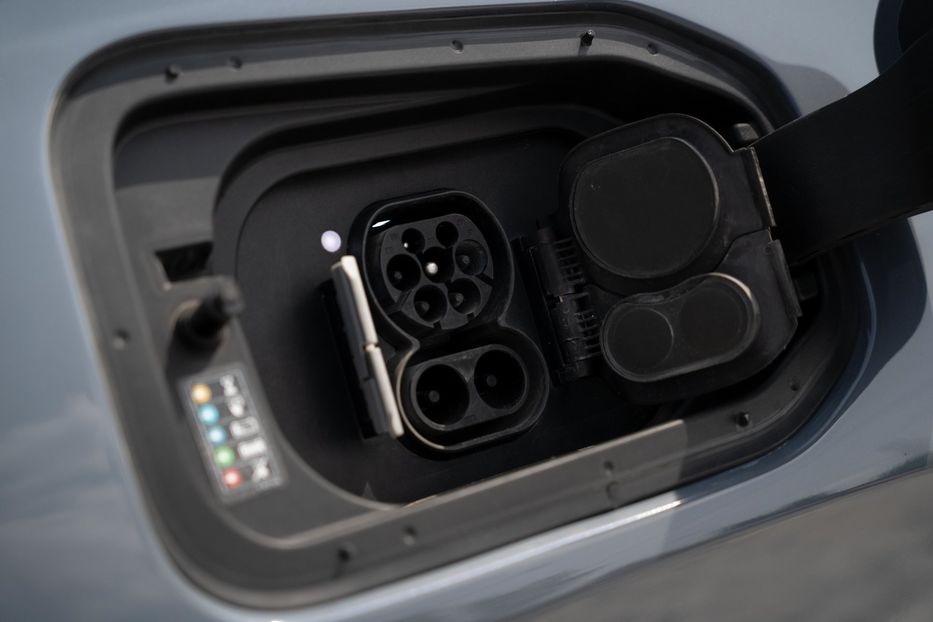 Продам BMW iX 40E xDrive 2022 года в Черновцах