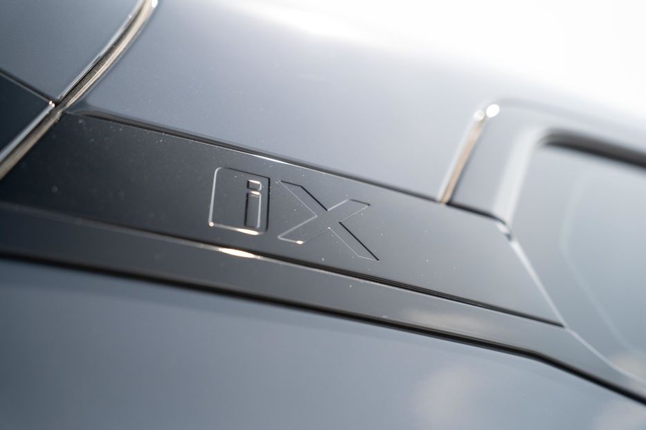 Продам BMW iX 40E xDrive 2022 года в Черновцах