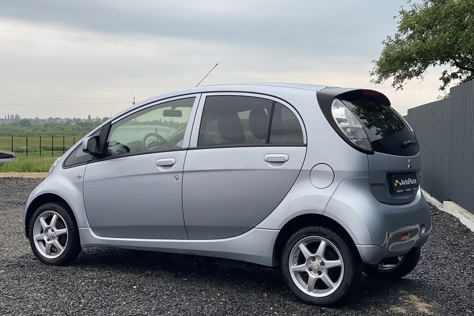 Продам Mitsubishi i-MiEV 2015 года в Луцке