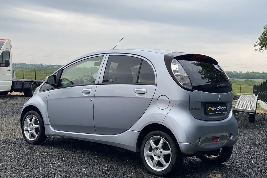Продам Mitsubishi i-MiEV 2015 года в Луцке