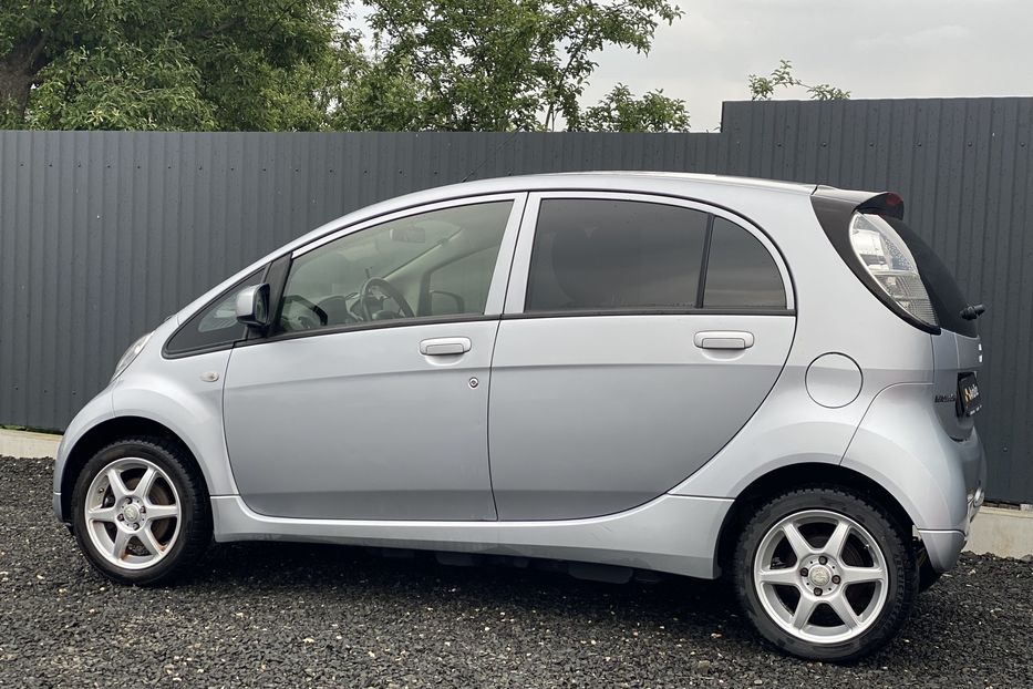 Продам Mitsubishi i-MiEV 2015 года в Луцке