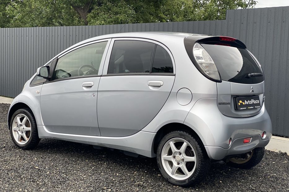 Продам Mitsubishi i-MiEV 2015 года в Луцке