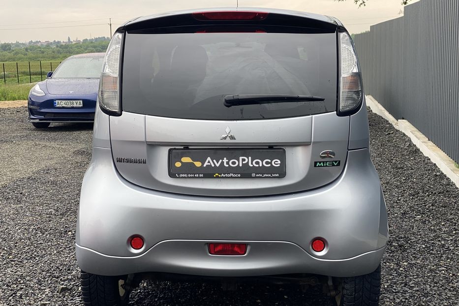 Продам Mitsubishi i-MiEV 2015 года в Луцке