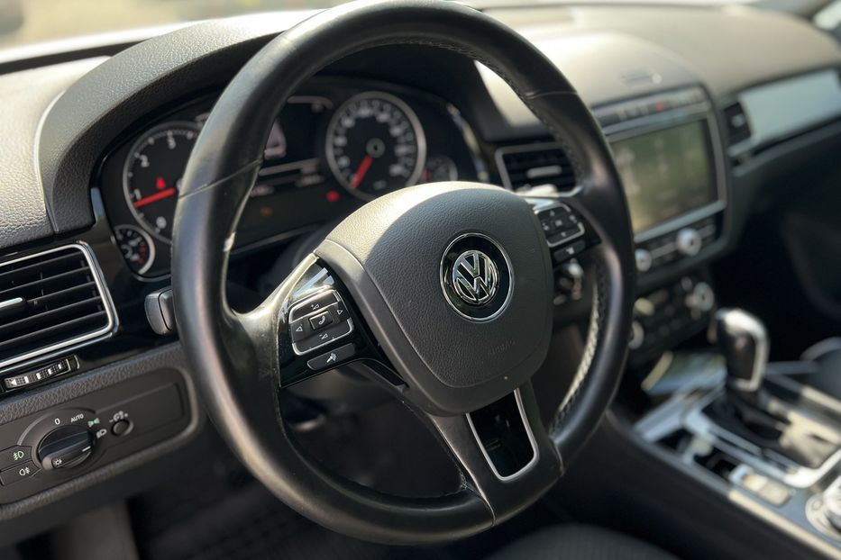 Продам Volkswagen Touareg 2016 года в г. Умань, Черкасская область