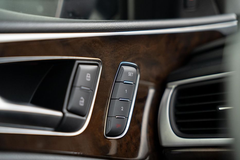 Продам Audi A6 Premium Plus 2015 года в Черновцах
