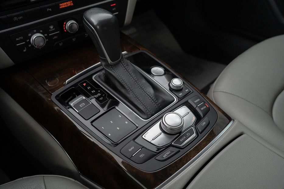 Продам Audi A6 Premium Plus 2015 года в Черновцах