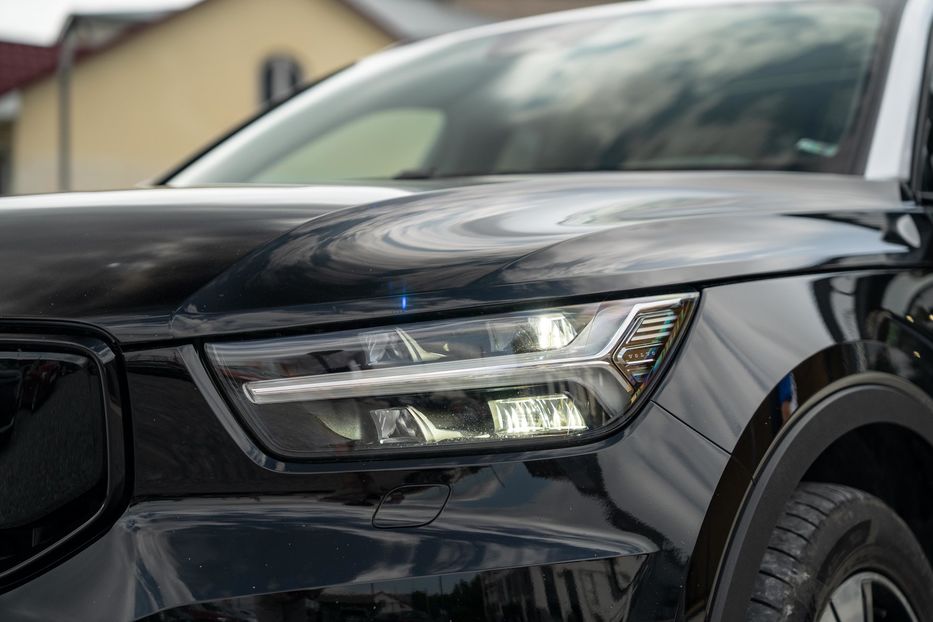 Продам Volvo A XC40 Recharge 2022 года в Черновцах