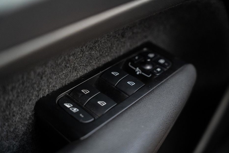Продам Volvo A XC40 Recharge 2022 года в Черновцах