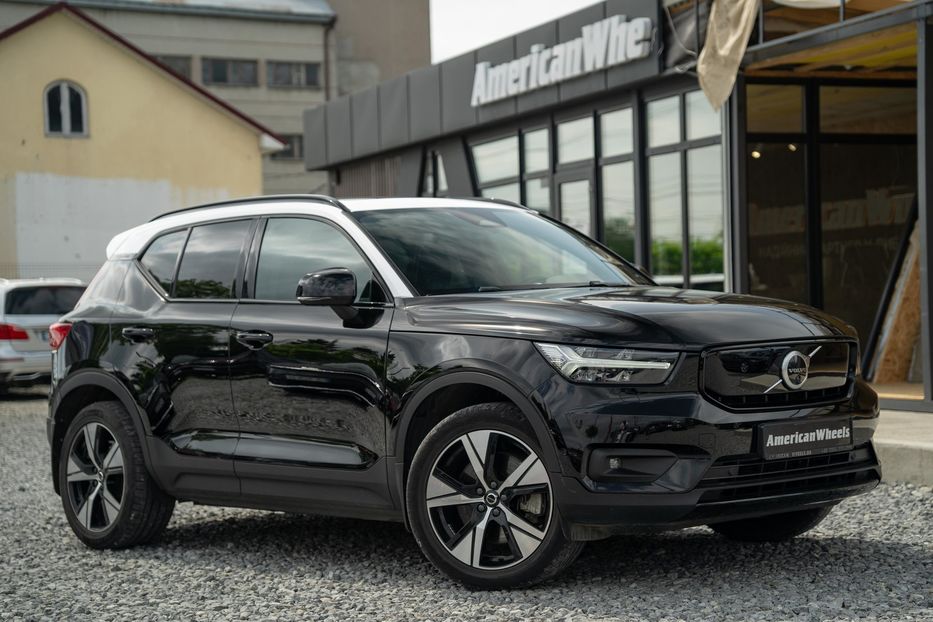 Продам Volvo A XC40 Recharge 2022 года в Черновцах