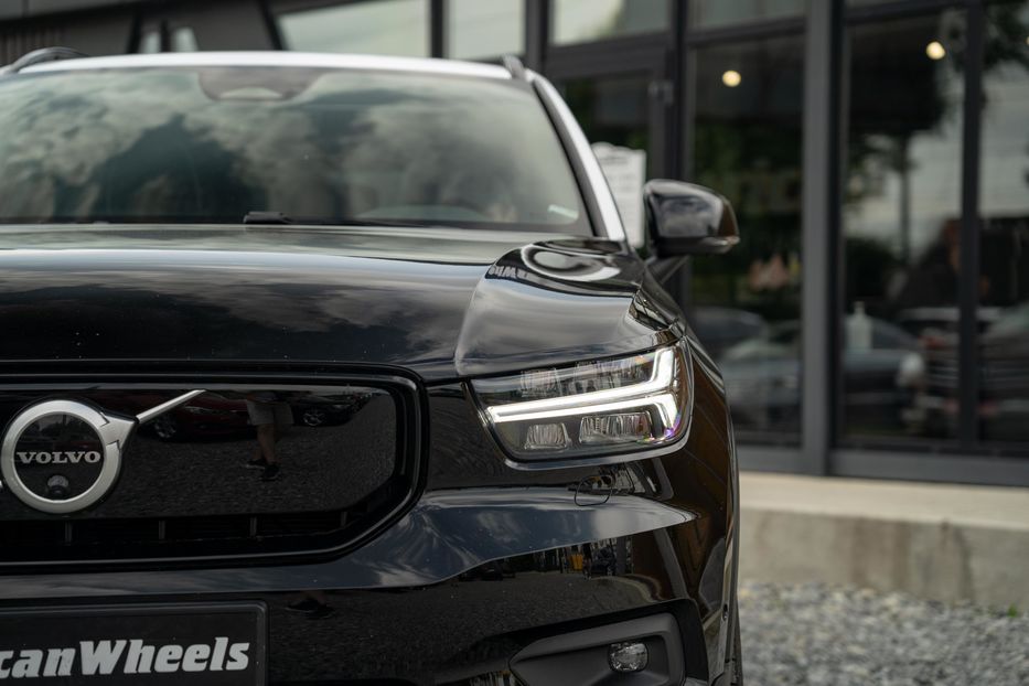 Продам Volvo A XC40 Recharge 2022 года в Черновцах