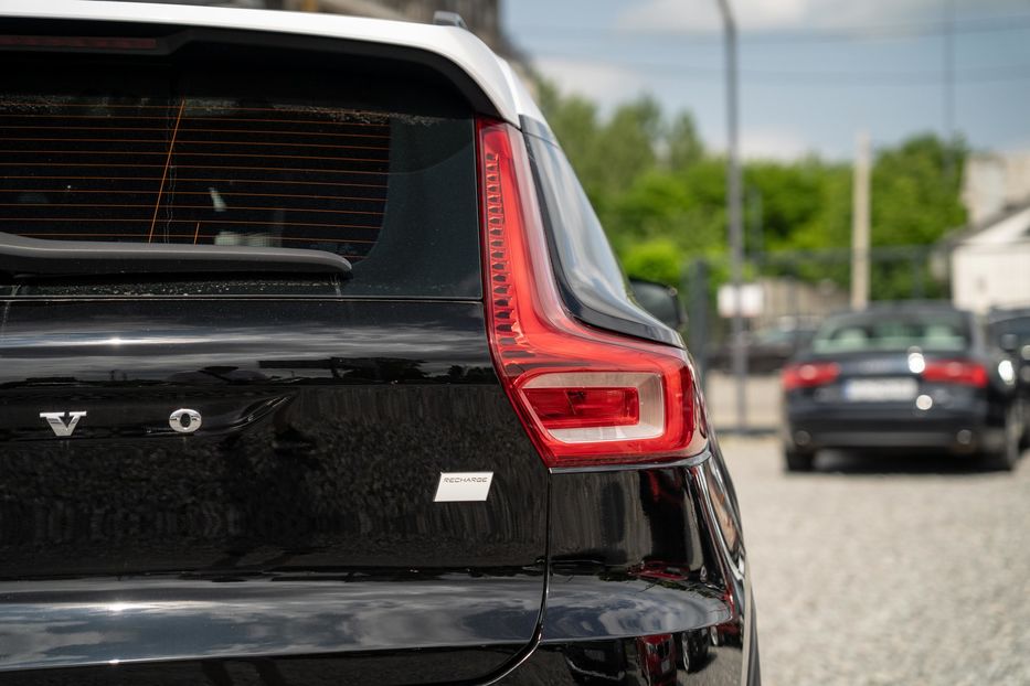 Продам Volvo A XC40 Recharge 2022 года в Черновцах