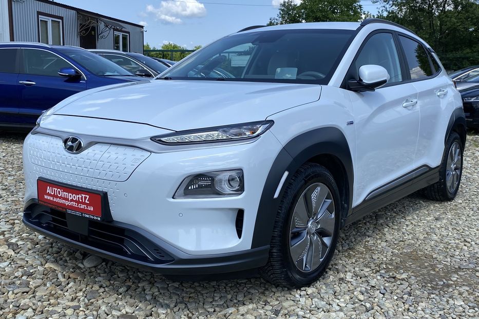 Продам Hyundai Kona 64кВт Проекція Підігрів сидінь 2020 года в Львове