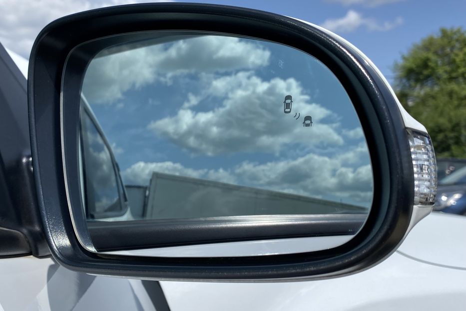 Продам Hyundai Kona 64кВт Проекція Підігрів сидінь 2020 года в Львове