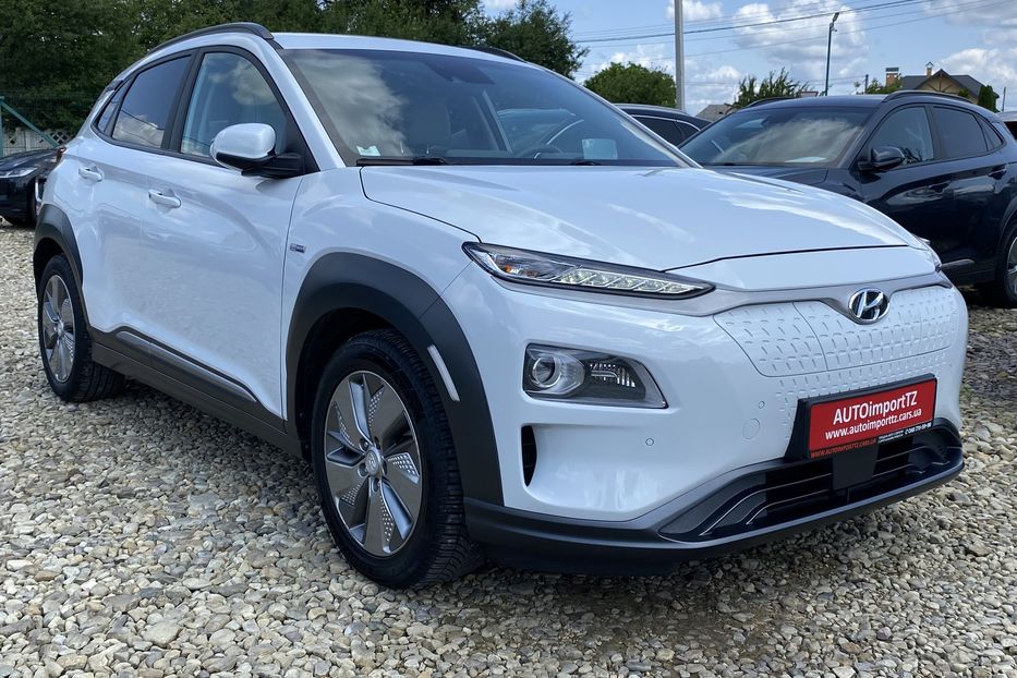 Продам Hyundai Kona 64кВт Проекція Підігрів сидінь 2020 года в Львове