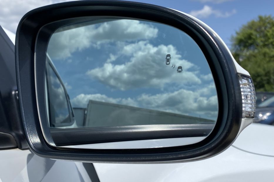 Продам Hyundai Kona 64кВт Проекція Підігрів сидінь 2020 года в Львове