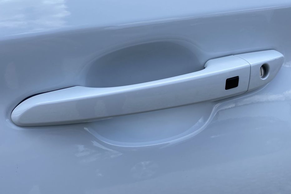 Продам Hyundai Kona 64кВт Проекція Підігрів сидінь 2020 года в Львове