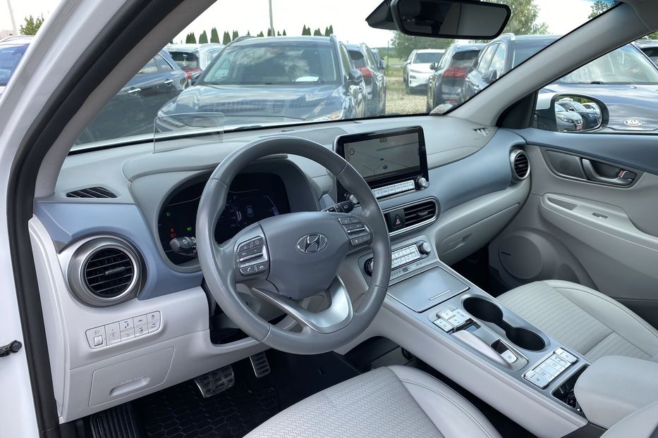 Продам Hyundai Kona 64кВт Проекція Підігрів сидінь 2020 года в Львове