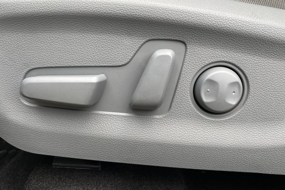 Продам Hyundai Kona 64кВт Проекція Підігрів сидінь 2020 года в Львове