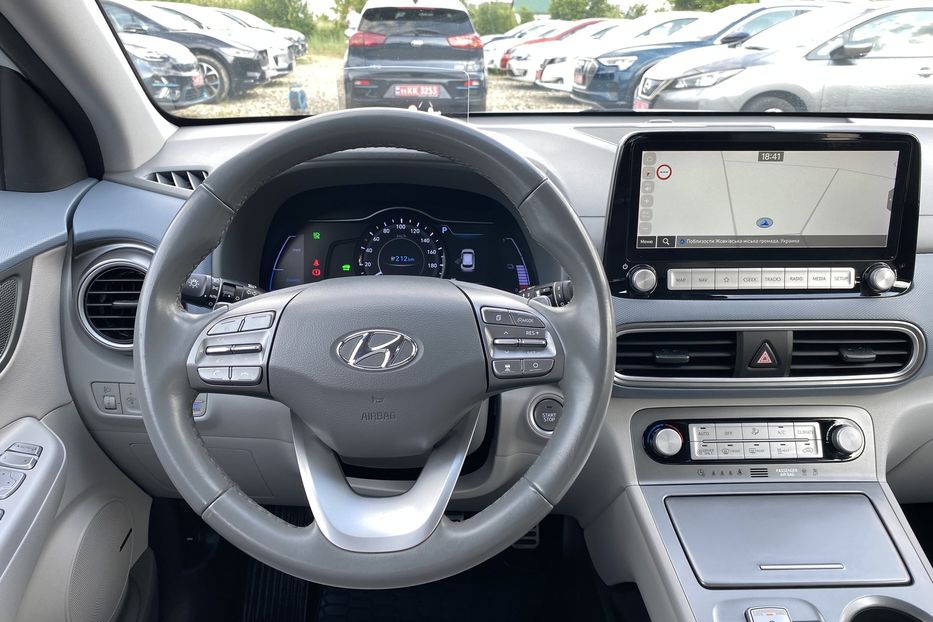 Продам Hyundai Kona 64кВт Проекція Підігрів сидінь 2020 года в Львове
