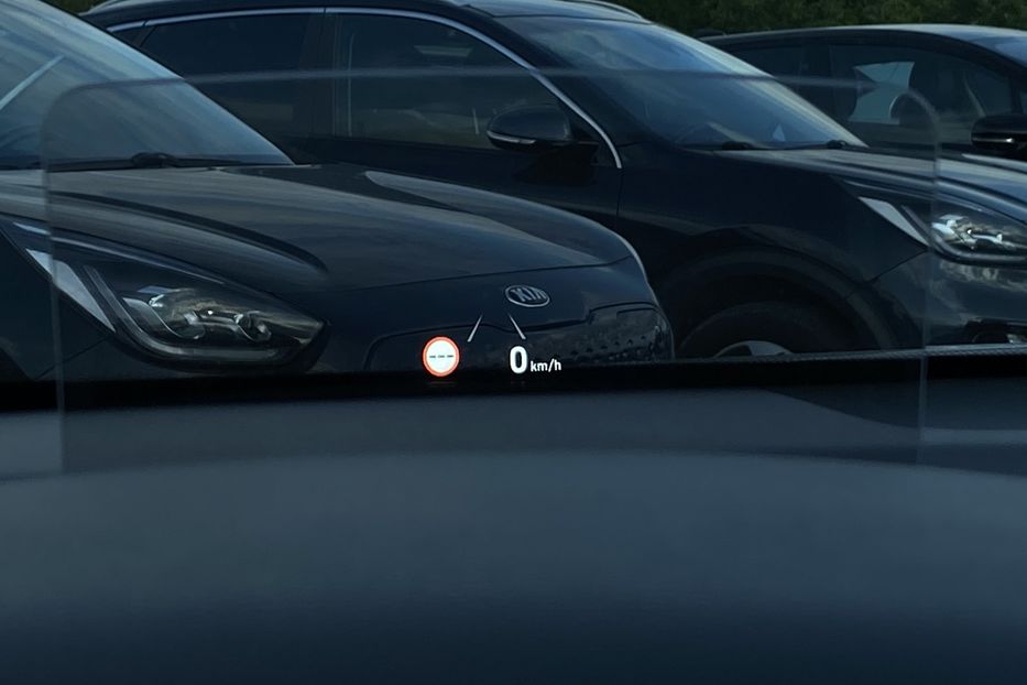 Продам Hyundai Kona 64кВт Проекція Підігрів сидінь 2020 года в Львове