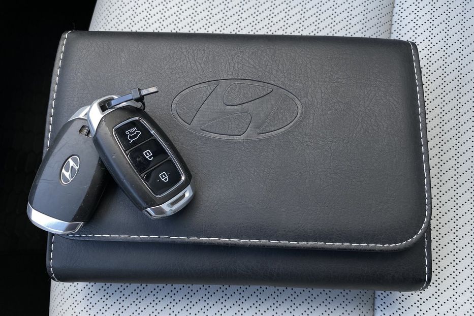 Продам Hyundai Kona 64кВт Проекція Підігрів сидінь 2020 года в Львове