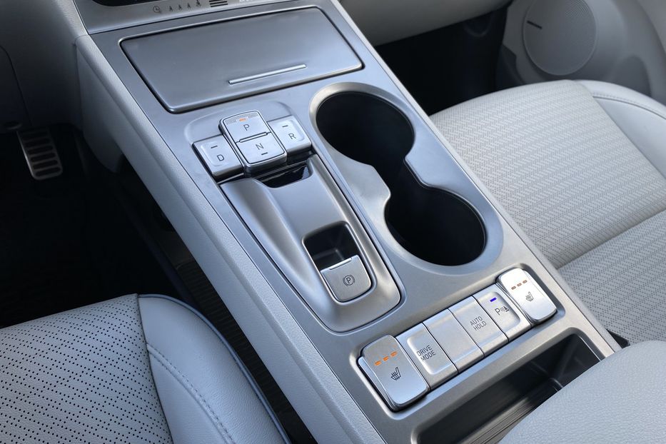 Продам Hyundai Kona 64кВт Проекція Підігрів сидінь 2020 года в Львове
